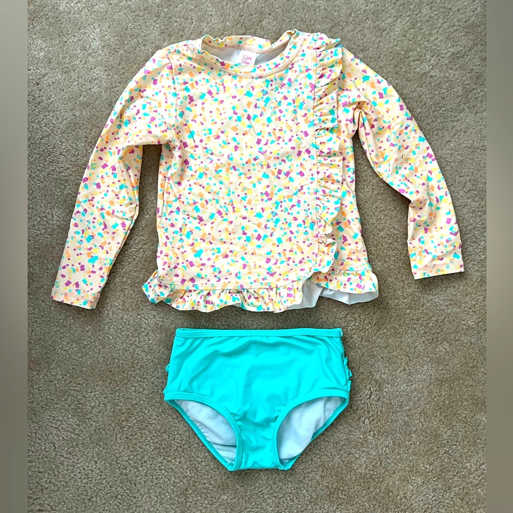 Ruffle Butts Perfect Condition 2 piece rash guard bathing suit -